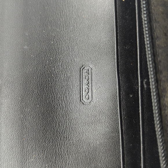 Coach Long Wallet - Picture 6 of 7